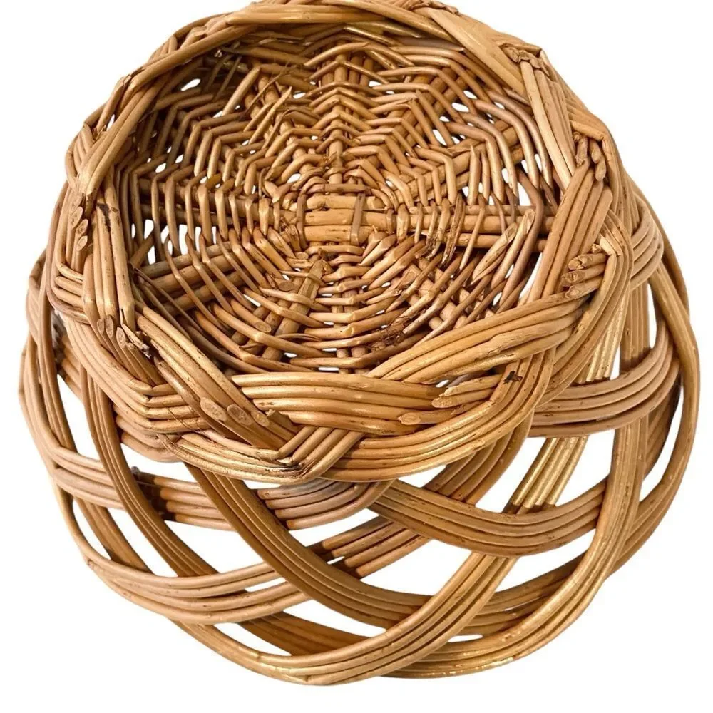 Round Woven Wicker Basket Accent Bowl